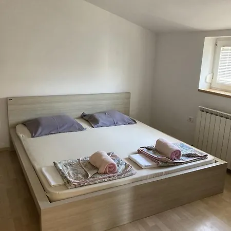 Busija Apartment *