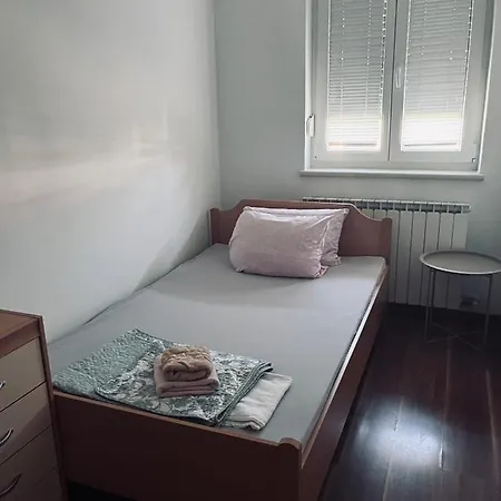 Apartment Busija *